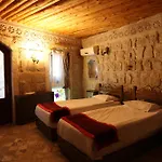 Artium Cave Hotel *