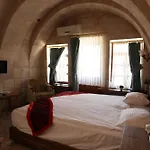 Artium Cave Hotel *