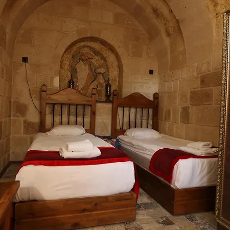 מלון Artium Cave