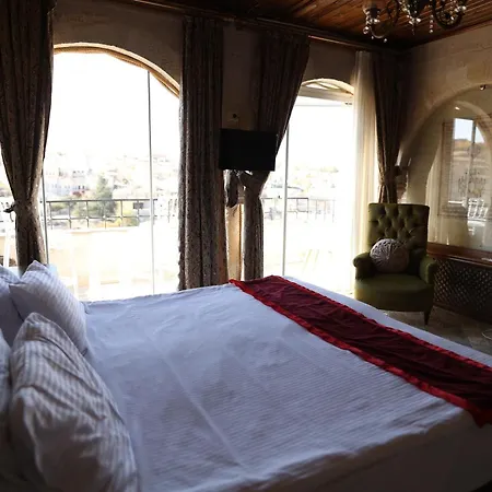 Hotel Artium Cave *