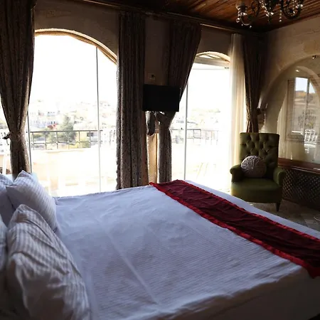 Hotel Artium Cave