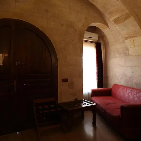 Artium Cave Hotel *