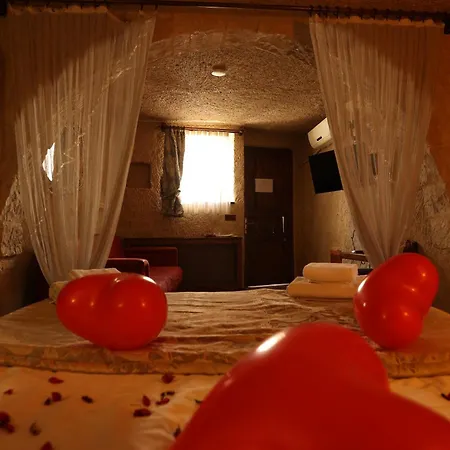 Hotel Artium Cave