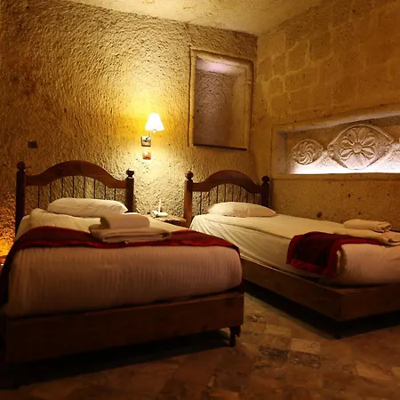 Hotel Artium Cave *